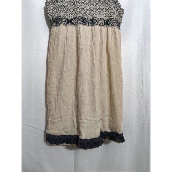 Bohemian Embroidered Halter Top - Black and Cream - Picture 5 of 7